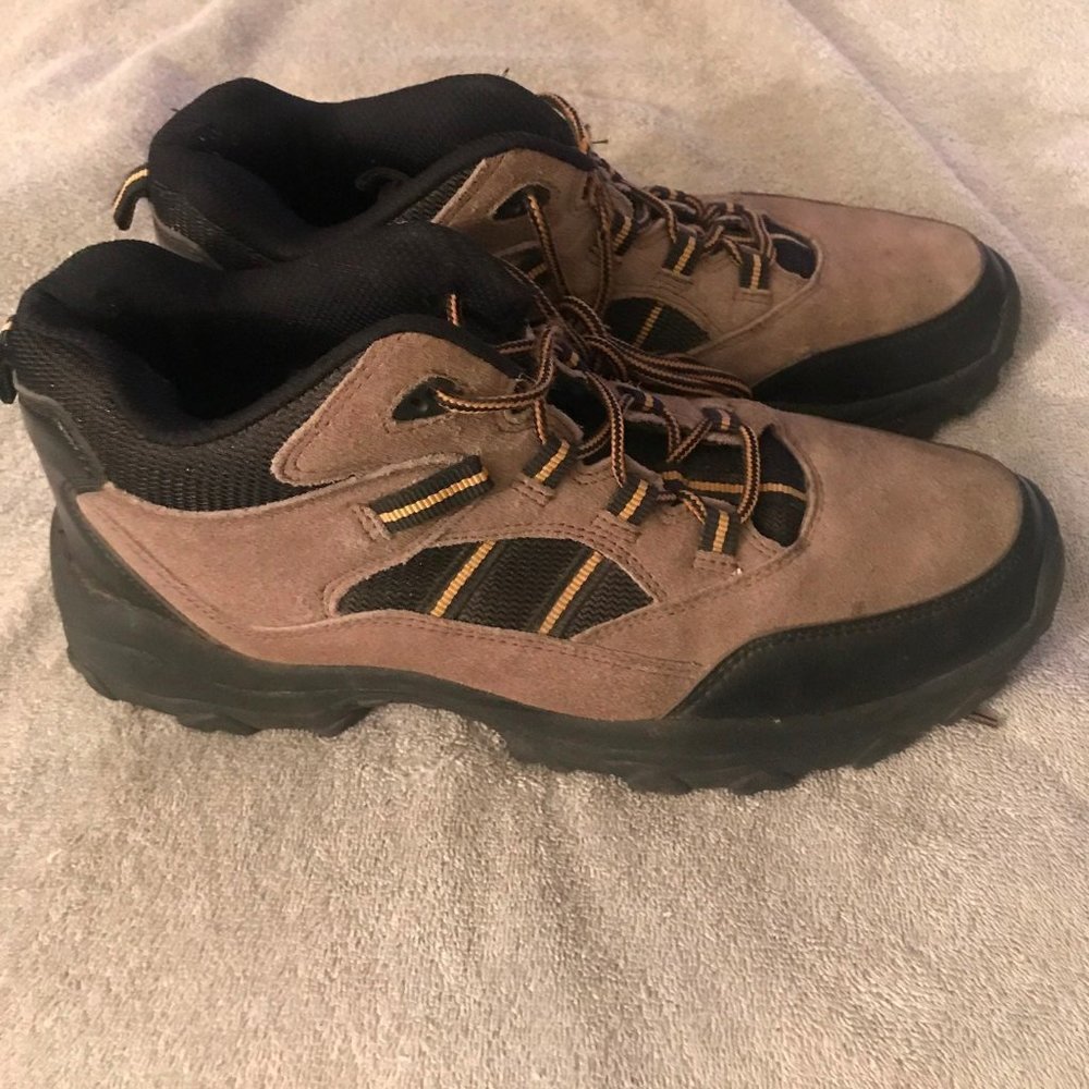 Size 13 Rugged Exposure men’s shoes